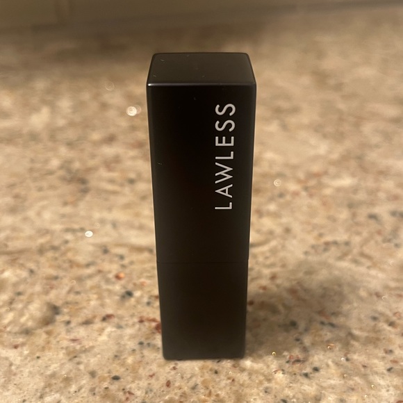 Lawless Satin Luxe Classic Cream lipstick - Picture 2 of 3